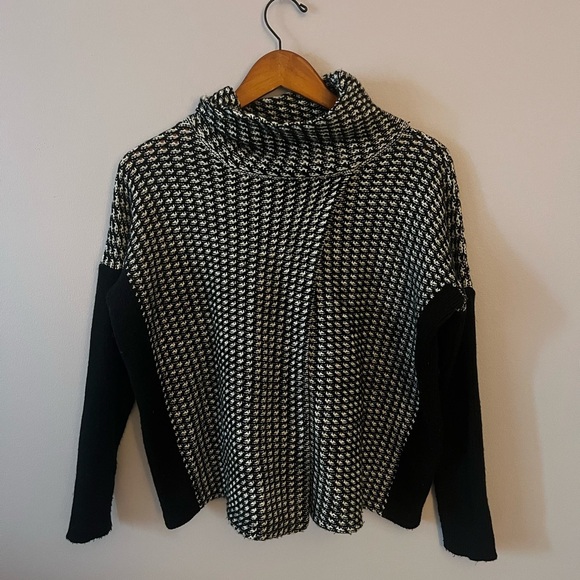 Lumiere Sweaters - Lumiere Sweater